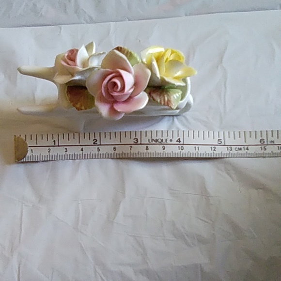 Royale Stratford Handcrafted Porcelain Flower Cart - Picture 7 of 8